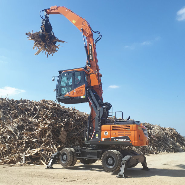 Develon To Expand Waste and Recycling Range at RWM Show